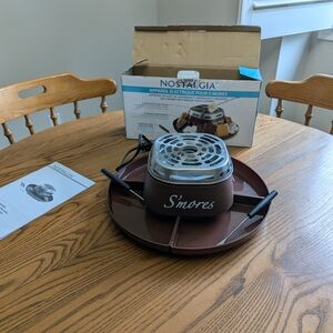 Nostalgia Electric S'mores Maker - Silver and Brown. GUC.